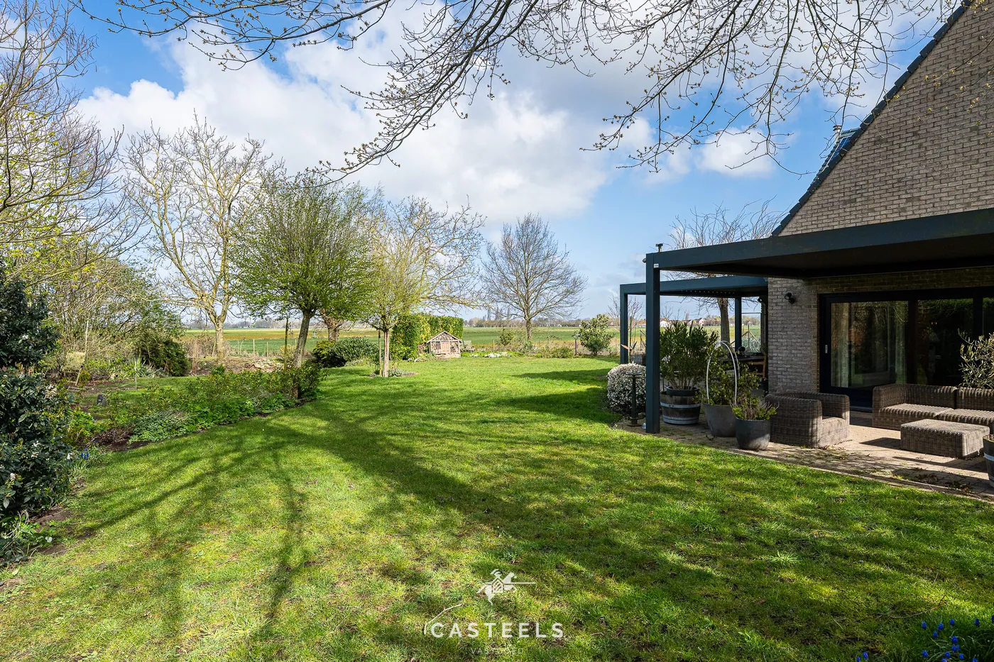 Villa met karakter en open zichten op een discrete topligging - foto 5