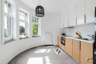 Move-in ready apartment (73 m²) with 1 bedroom and garden (17 m²) in Mortsel.Located in a quiet one-way street in the center of Mortsel, this...
