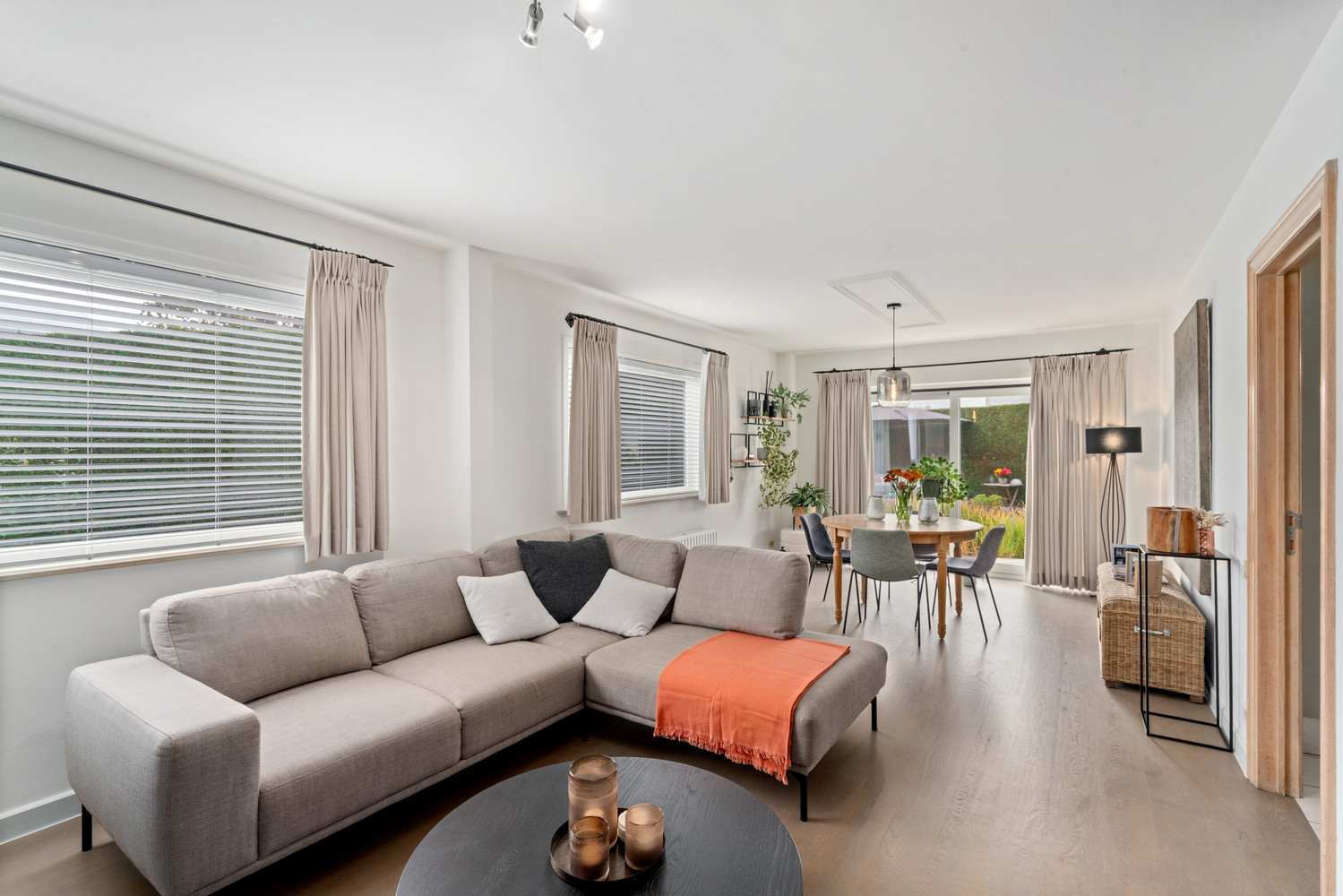 Alleenstaande woning met atelier te Meulebeke. - foto 4