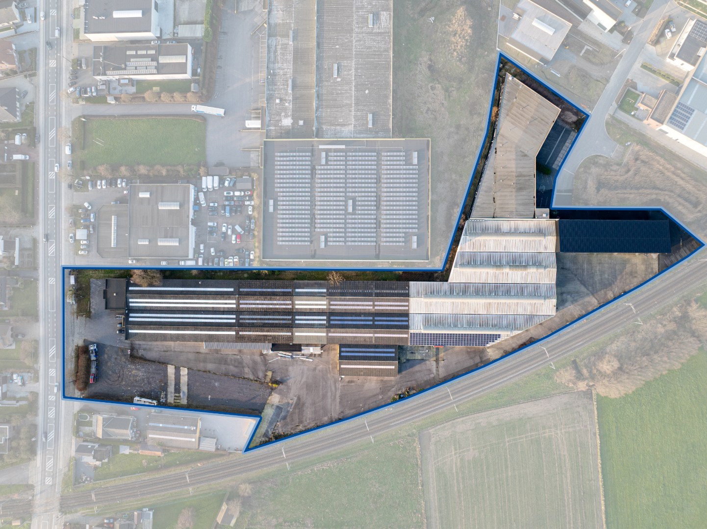 Uitzonderlijke industriële site op strategische ligging in Tielt - foto 3