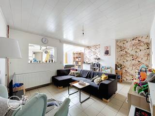 OPGELET: om dit pand te huren of bezichtigen vragen wij steeds eerst een virtueel bezoek te brengen aan het pand. Ga hiervoor naar www.rosseel.be...