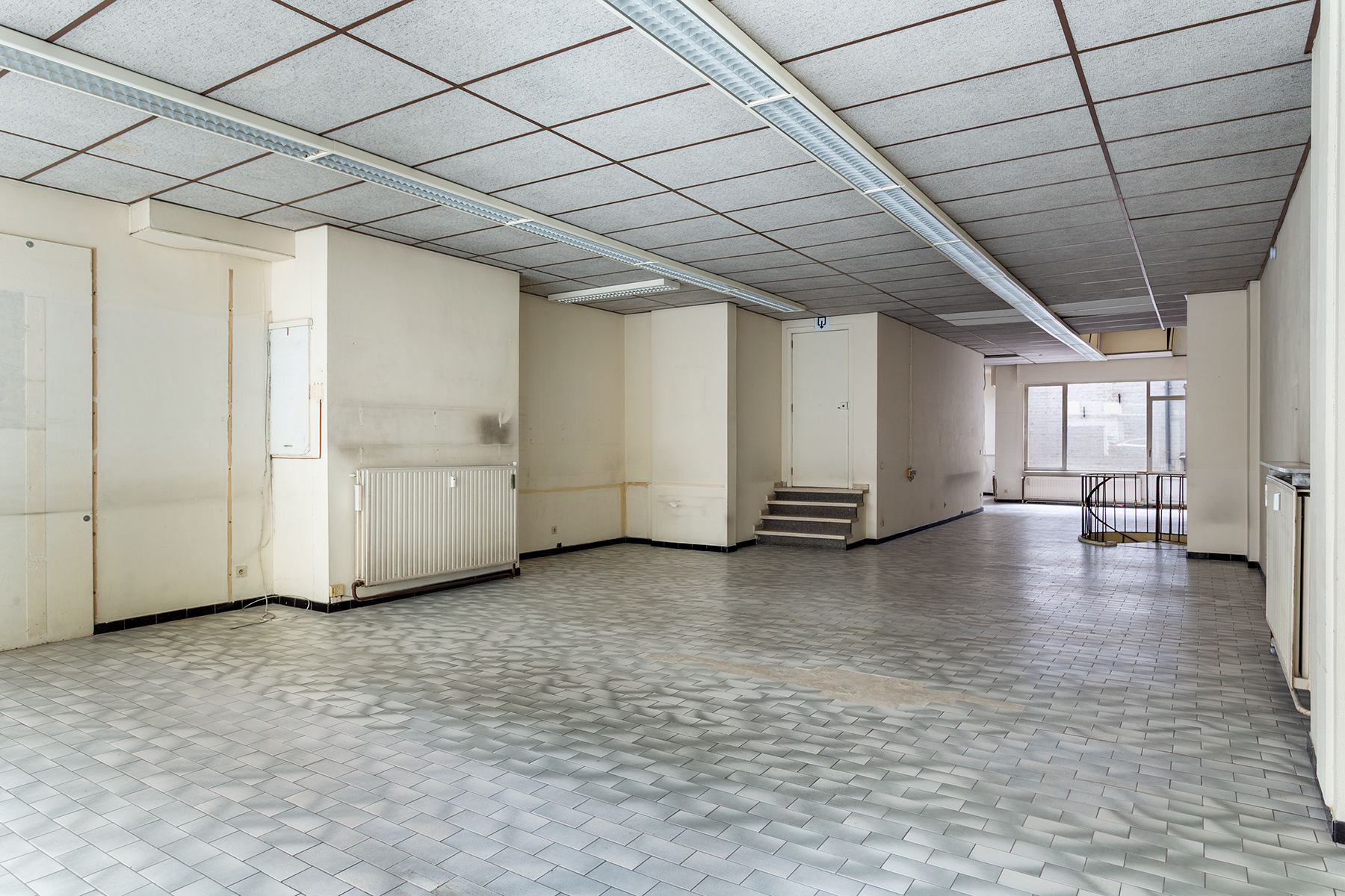 Op toplocatie: mooie winkel of praktijk of horecaruimte! - foto 4