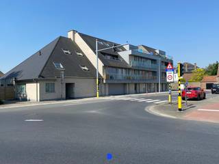 Tof appartement met leuke indeling op de 3°verdieping van 'Residentie Rumbeke Statie' met 2 slaapkamers en 2 zeer mooie terrassen!INDELING:Inkom met...