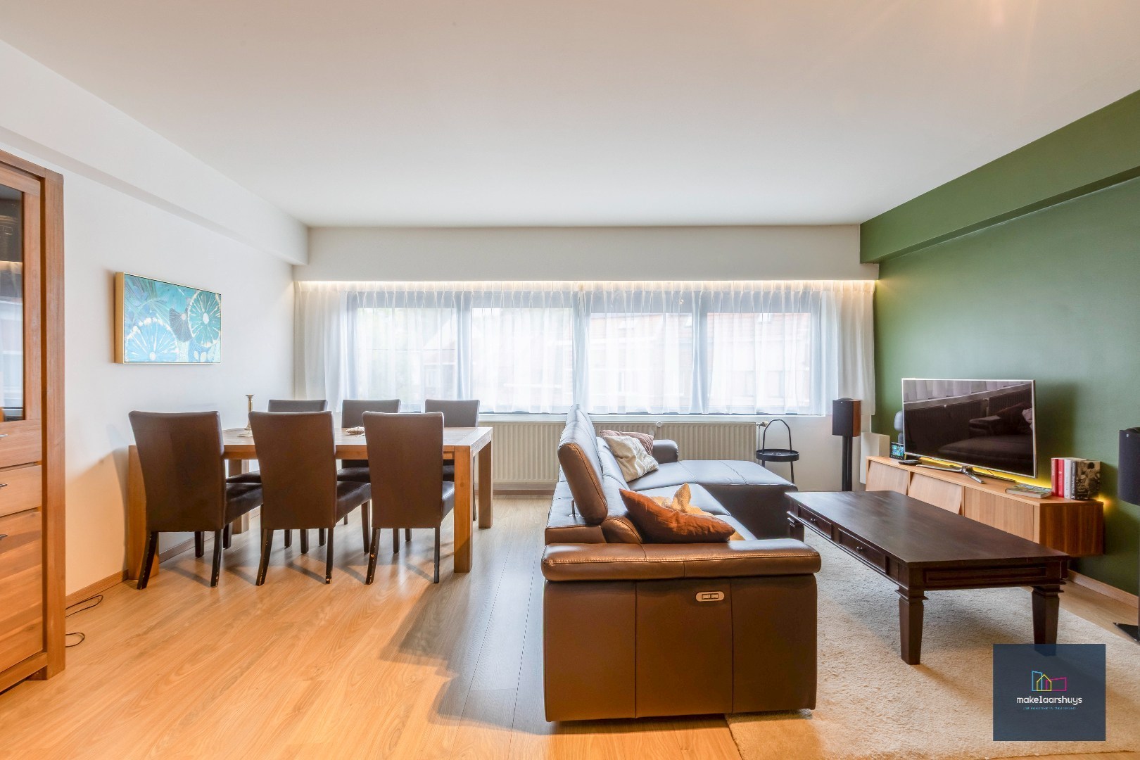VERKOCHT !!! Heel ruime Instapklare woning in rij  met zonneterras en 2 staanplaatsen - foto 4