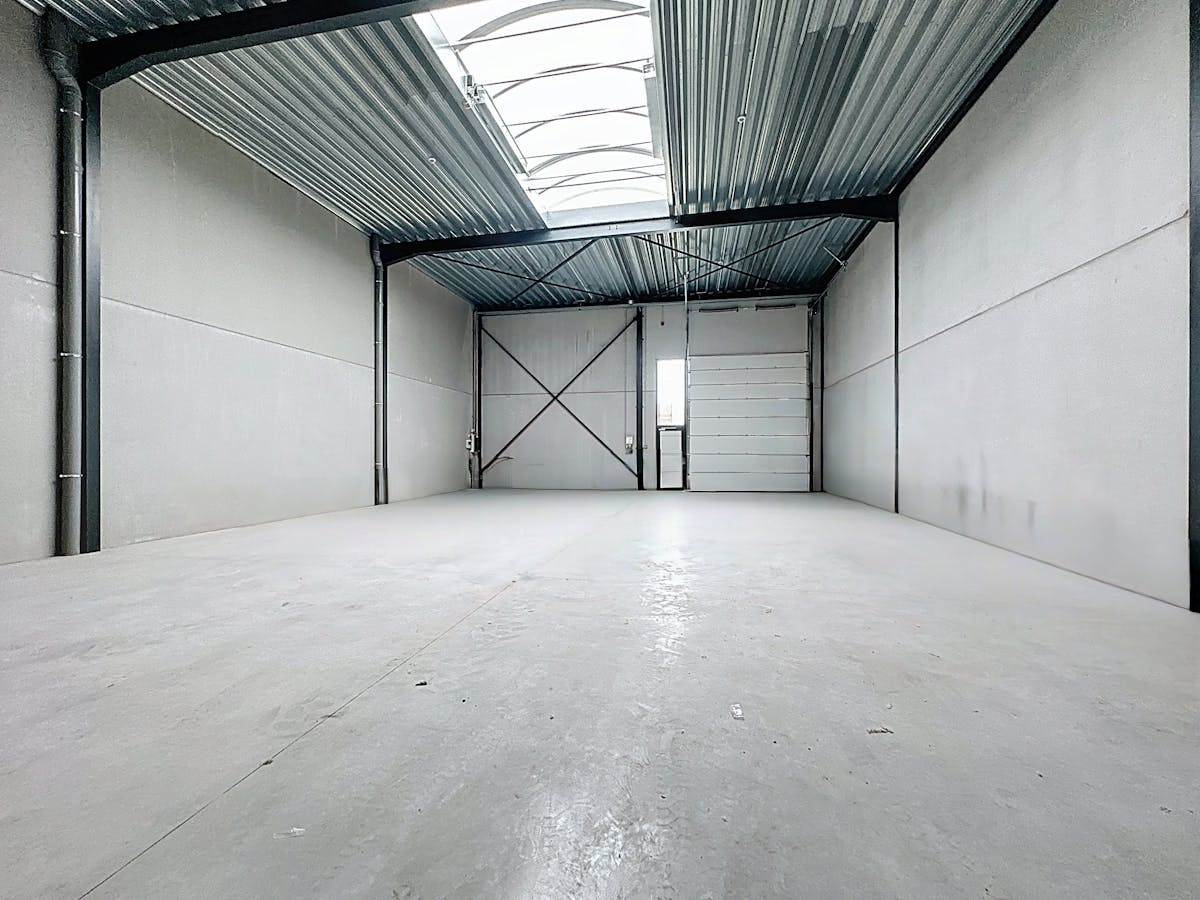KMO-unit van ca. 215 m² te huur in Vichte. - foto 4