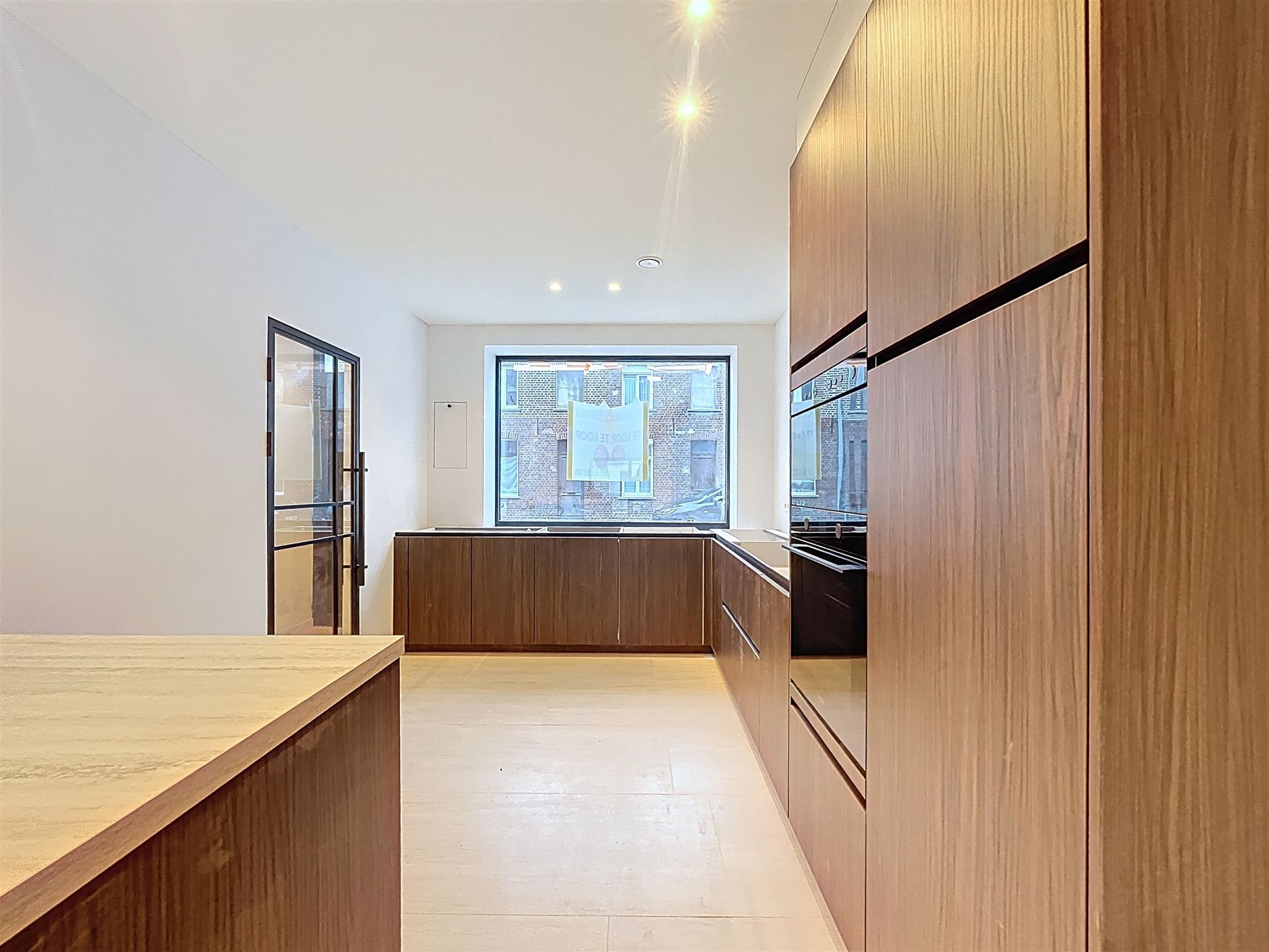 Volledig gerenoveerde rijwoning - foto 5