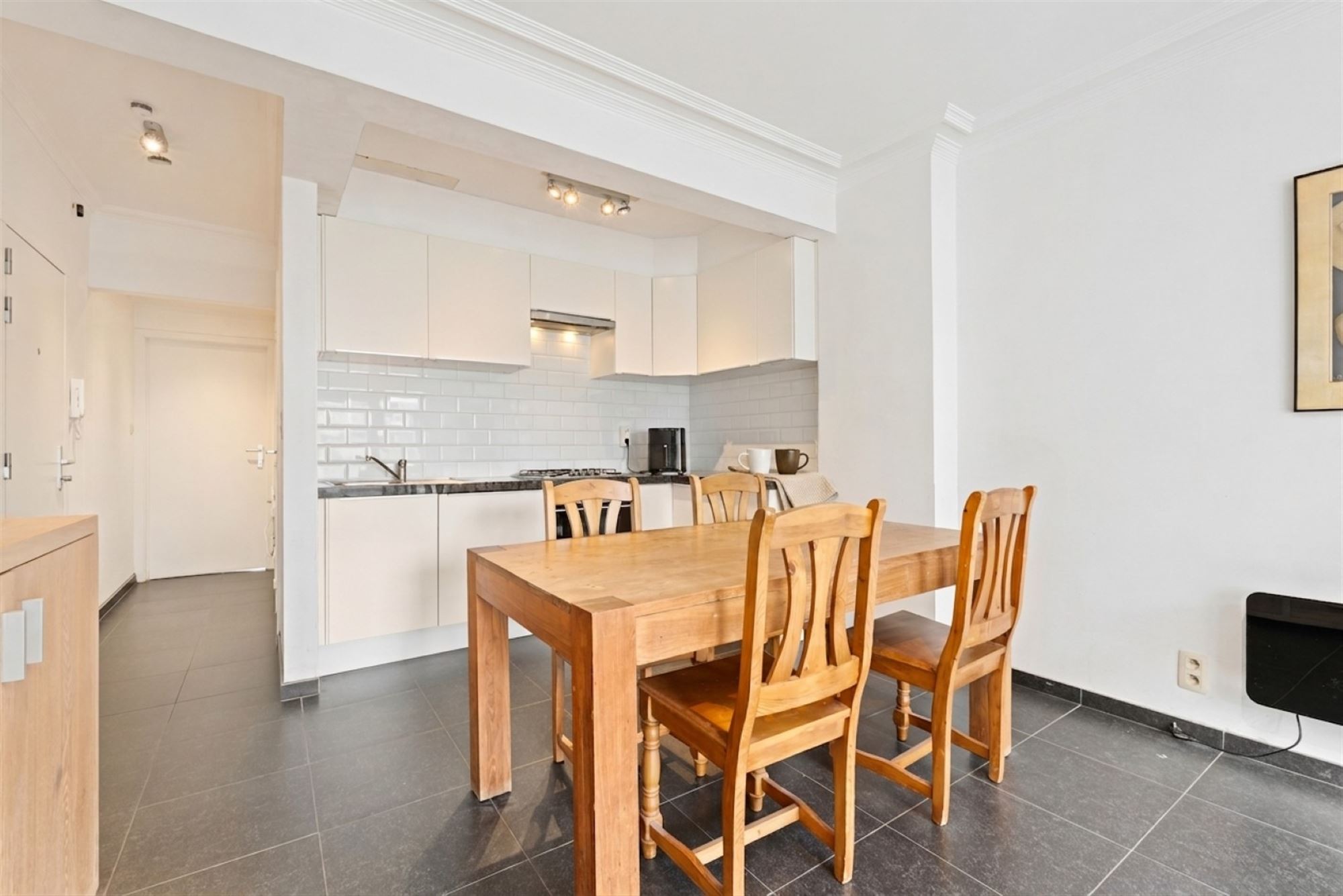Instapklaar zonnig appartement in centrum en vlak aan de dijk! - foto 5