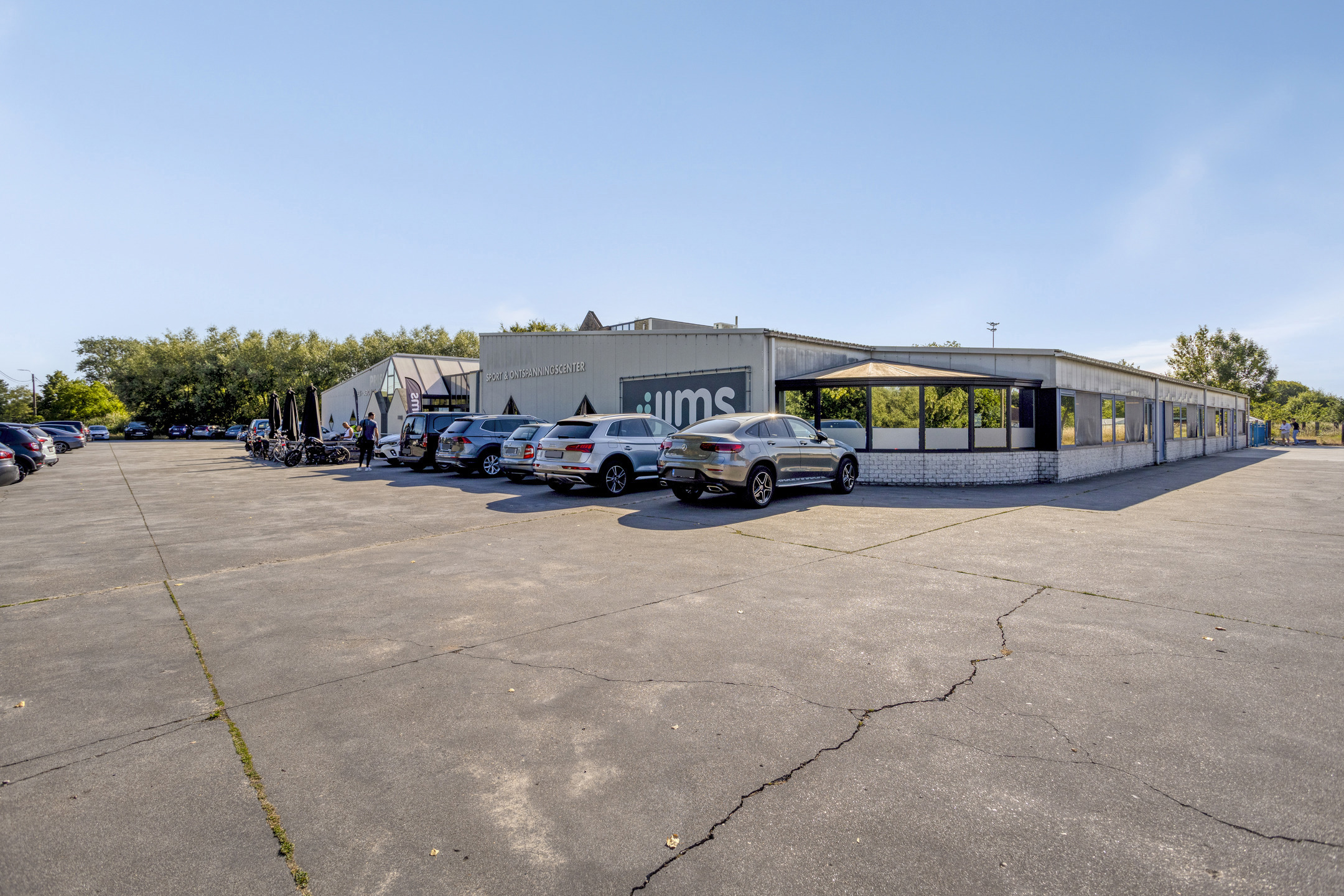 Fitnesscomplex met residentieel appartement - foto 3