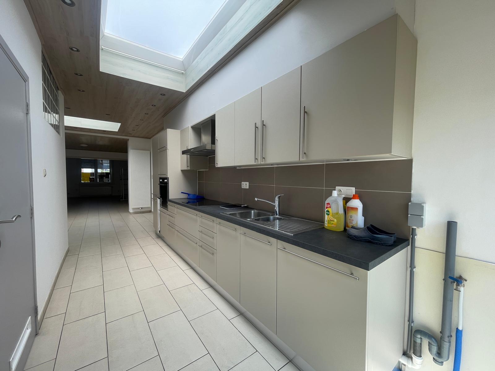 Verzorgde woning met tuin en 2 slaapkamers. - foto 4
