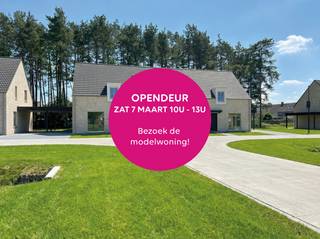 <p><strong>Lot 15 is een halfopen bebouwing op een perceel van 258 m² en heeft een bewoonbare oppervlakte van 128 m². De gelijkvloerse verdieping beschikt over een ruime leefruimte met een open keuken, een berging en een gastentoilet . Vanuit de keuken is er directe toegang tot het terras en de privétuin. Op de eerste verdieping bevinden zich drie ruime slaapkamers en een badkamer, voorzien van een ligbad, douche, dubbel lavabomeubel en toilet. De woning heeft een vlizo-trap naar de zolderruimte. Buiten is er nog een mooi aangelegde tuin en carport.<br /><br />Vindeling – Rustig wonen in het hart van Wechelderzande</strong></p>
<p><strong>Ontdek Vindeling, een charmant nieuwbouwproject met 23 energiezuinige woningen gelegen aan de gelijknamige weg Vindeling te Wechelderzande. Deze weg is een nieuwe zijstraat van de Kerkepad in een autoluwe omgeving.</strong> Deze eerste fase omvat 11 stijlvolle nieuwbouwwoningen die de perfecte balans vinden tussen hedendaagse elegantie en klassieke accenten. De klassieke geveldetails, gecombineerd met een moderne indeling en duurzame technieken, creëren een warm en tijdloos geheel. Dit nieuwbouwproject is gelegen in een kindvriendelijke buurt met veel openbaar groen en is ontworpen met oog voor comfort, ruimte en levenskwaliteit.</p>
<p><strong>Samenvatting</strong></p>
<p>Het nieuwbouwproject Vindeling bestaat in de eerste fase uit 11 energiezuinige nieuwbouwwoningen. Elke woning telt 3 slaapkamers en biedt een bewoonbare oppervlakte tussen 126 m² en 131 m². De perceelsoppervlaktes variëren van 193 m² tot 407 m², wat elke woning een mooie buitenruimte garandeert. Elke woning beschikt bovendien over een private tuin en een carport of inpandige garage.</p>
<p><strong>Mooi wonen in Wechelderzande</strong></p>
<p>Vindeling ligt in de omgeving van de Kerkepad in Wechelderzande, een ideale locatie voor gezinnen. De wijk is kindvriendelijk en omringd door het groen. Bovendien bevinden winkels, scholen, kinderopvang en de lokale jeugdbeweging zich op wandelafstand. Dankzij de nabijheid van belangrijke voorzieningen geniet je hier van het comfort van een centrale ligging, zonder in te boeten op rust en ruimte.</p>
<p><strong>Ruimte &amp; comfort</strong></p>
<p>Elke woning beschikt over drie volwaardige slaapkamers en een badkamer met ligbad, aparte douche, dubbel lavabomeubel en toilet. De open leefruimte met zithoek, eetruimte en volledig ingerichte keuken vormt het hart van de woning en sluit naadloos aan op de aangelegde tuin. Grote raampartijen zorgen voor een overvloed aan natuurlijk licht en creëren een aangename woonbeleving.</p>
<p>Afhankelijk van het woningtype beschik je over een carport of een inpandige garage met extra bergruimte. De afwerking is kwalitatief en doordacht, met ruime keukeninrichting en moderne technieken die bijdragen aan het dagelijks wooncomfort.</p>
<p><strong>Duurzaamheid en energiezuinigheid</strong></p>
<p>De woningen van nieuwbouwproject Vindeling zijn bijna-energieneutraal (BEN) met een maximaal E-peil van 10. Ze zijn uitgerust met een lucht-water warmtepomp, vloerverwarming en zonnepanelen, wat zorgt voor een aanzienlijke besparing op je energiefactuur. Ook aan duurzaam watergebruik is gedacht: regenwater wordt gerecupereerd voor toiletspoeling, buitenkraan en mogelijks wasmachine.</p>
<p>Met deze duurzame en toekomstgerichte keuzes woon je niet alleen energiezuinig, maar ook comfortabel en milieubewust.</p>
<p><strong>Beschermd als koper</strong></p>
<p>De verkoop van Vindeling geschiedt onder de <strong>Wet Breyne</strong>. Dit garandeert de koper uitgebreide bescherming en ontneemt alle risico’s. Je betaalt in schijven naarmate de werken vorderen, wat zorgt voor financiële gemoedsrust tijdens het bouwproces.</p>