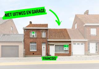 In het levendige dorp Reningelst waar er allerlei voorzieningen zijn ( bakkerij, slagerij, horeca, dokter, apotheek, basisschool, etc. én op 4km...