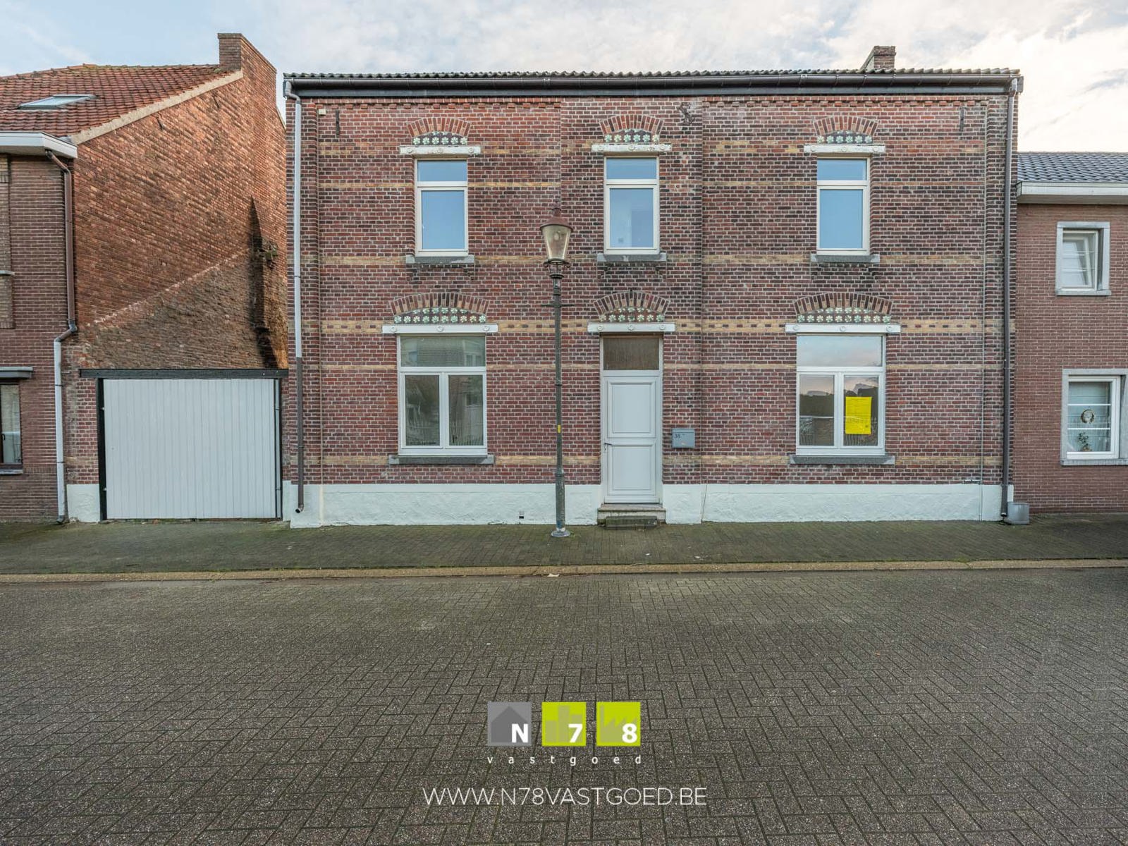 House for sale in Maasmechelen with 7 bedrooms - photo 1