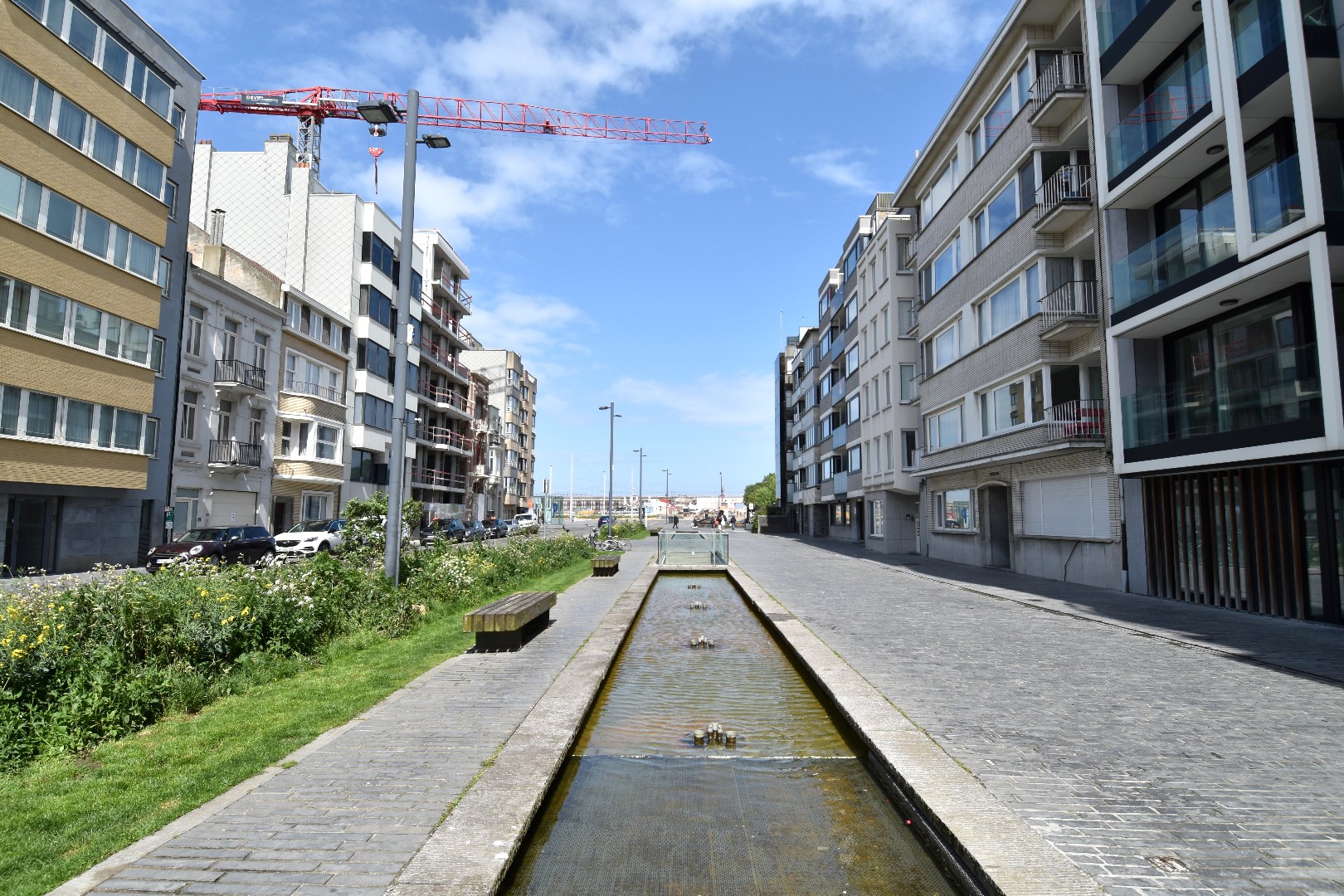Instapklaar 3-slaapkamerappartement met ruim terras aan de kust te Oostende - foto 1
