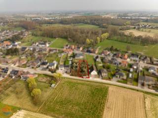 Op een uitstekende locatie te Tildonk bevindt zich deze bouwgrond van 671 m² voor een halfopen bebouwing. U geniet hier van de uiterst rustige...