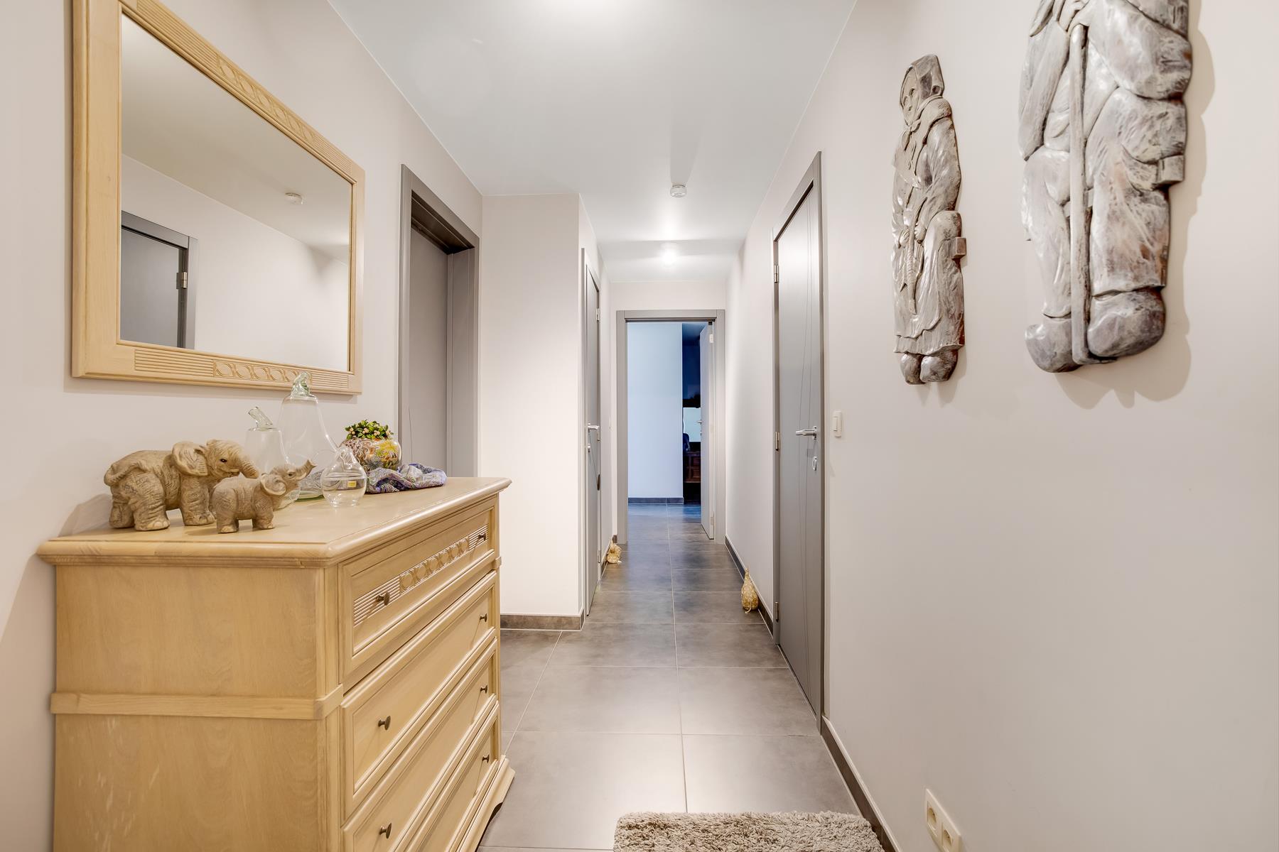 Luxueus appartement van 144 m² in het centrum van Mol. - foto 2