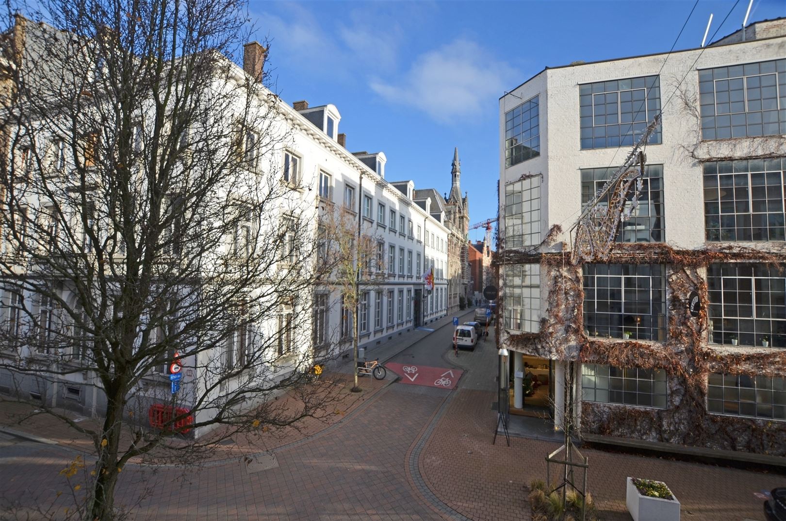 Uniek neoclassicistisch herenhuis met handelspand &amp; duplexwoning - foto 3