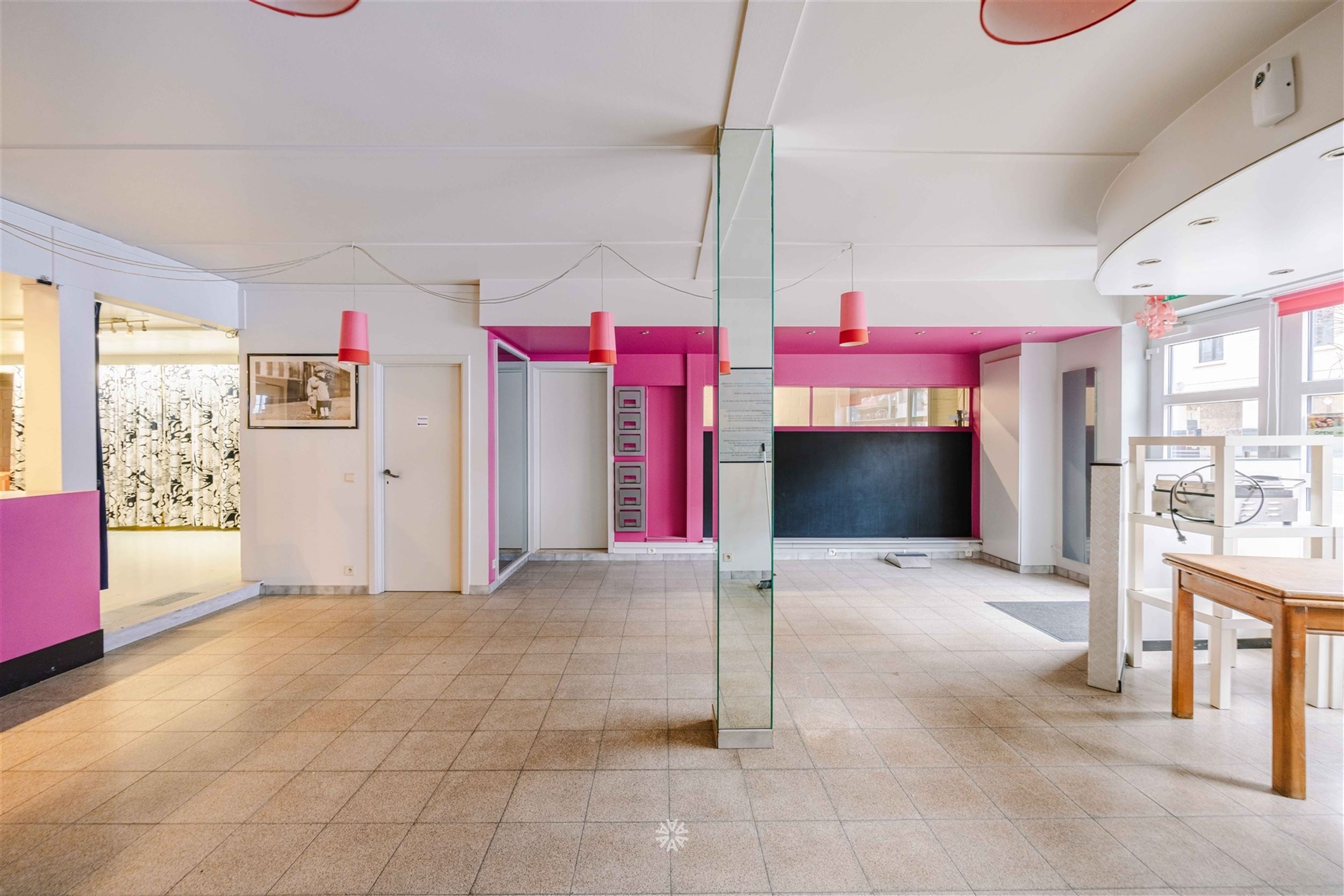 Woonst/ appartement met veelzijdige (handels)ruimte in de dorpskern van Destelbergen - foto 5