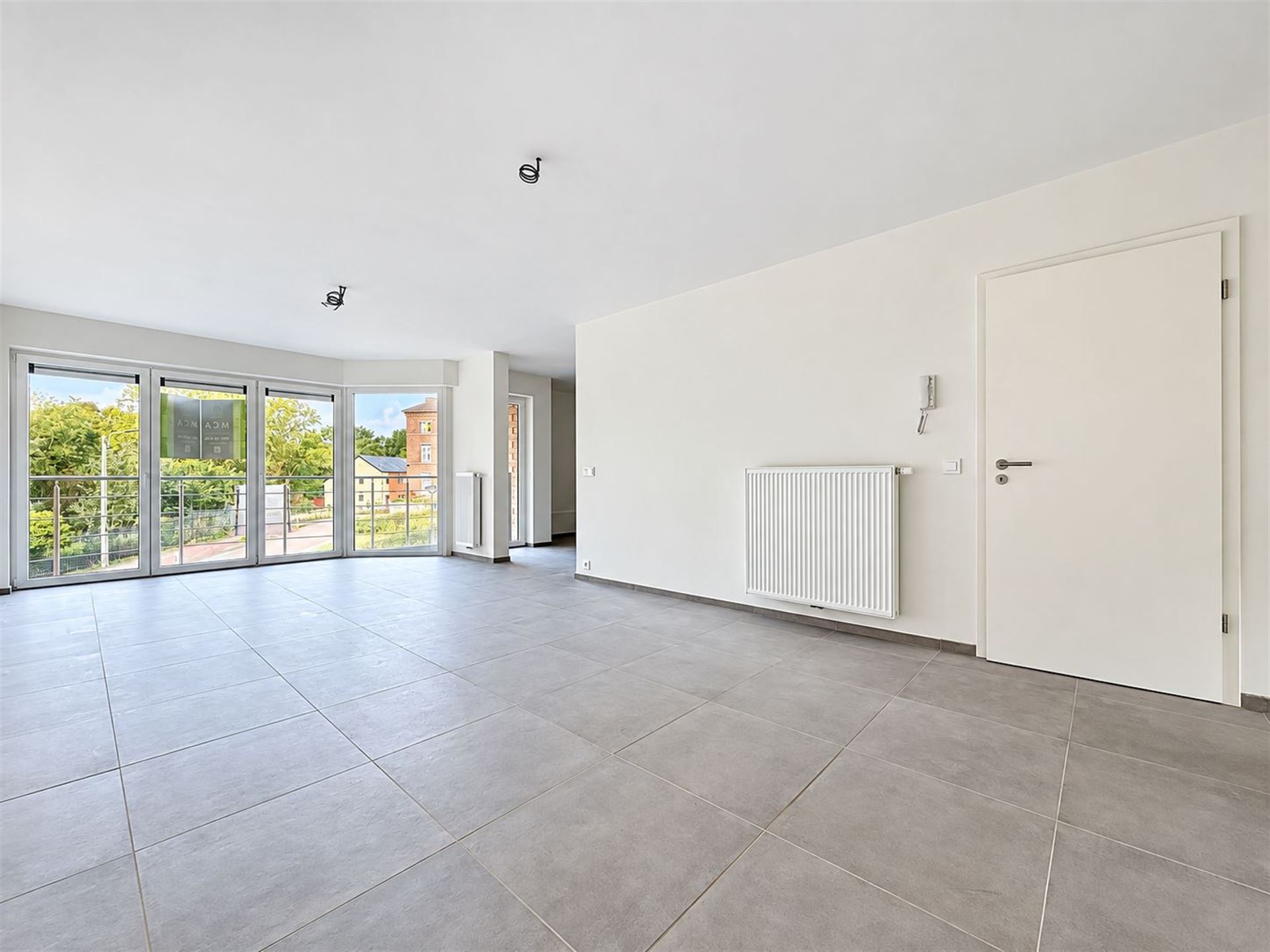 Appartement te koop in Fontaine-L'Evêque met 2 slaapkamers - foto 2