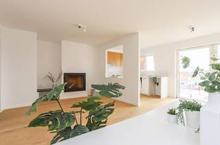 Dit lichtrijke en instapklare appartement van 72 m² bevindt zich op de derde verdieping van een kleinschalig gebouw met slechts zes appartementen,...