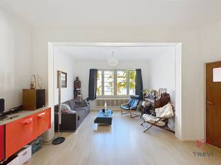 LAEKEN, vlakbij het Koning Boudewijnpark en het Atomium en alle voorzieningen, ruim appartement met 2 slaapkamers van ± 101 m² op de 2e...