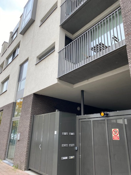 Instapklaar recent appartement op de 3eV met 2 SLK en ruim terras 15m2 - foto 2