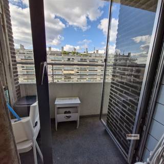 Gunstig gelegen appartement met 2 slaapkamers en balkon. Dichtbij Bosuilstadion en Gemeentepark Bremweide.Openbaar vervoer, scholen en winkels...