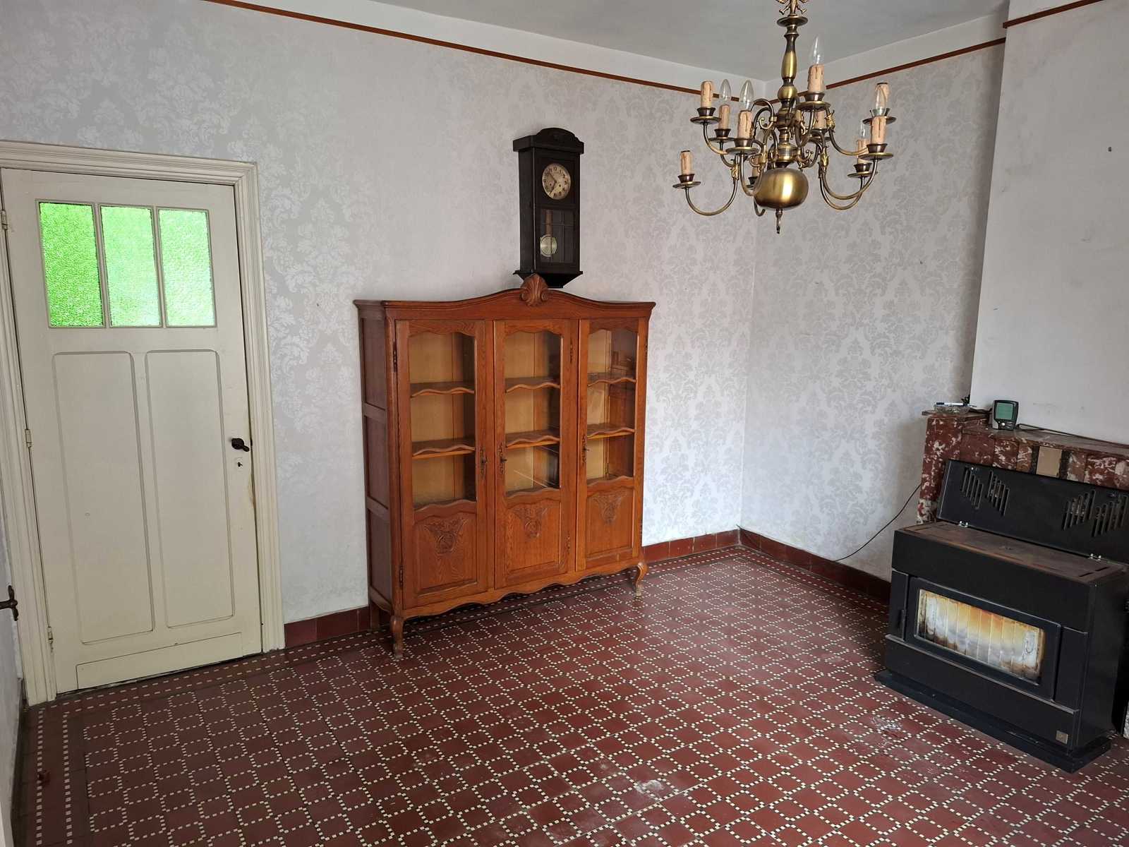 Te renoveren woning met veel potentieel op een perceel van 2003 m² - foto 4