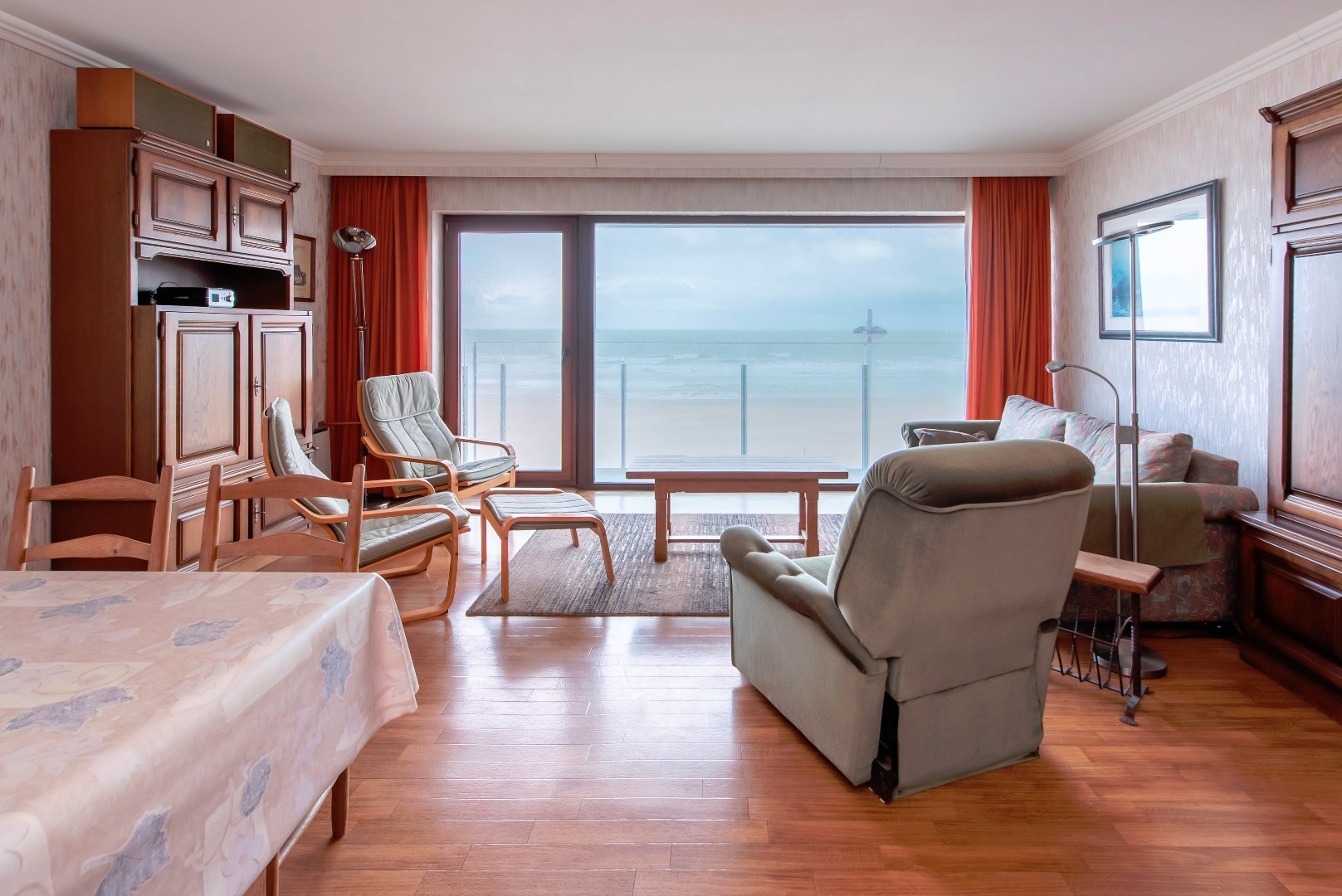 Quietly located apartment on the Zeedijk of Middelkerke with 2 bedrooms. - photo 1