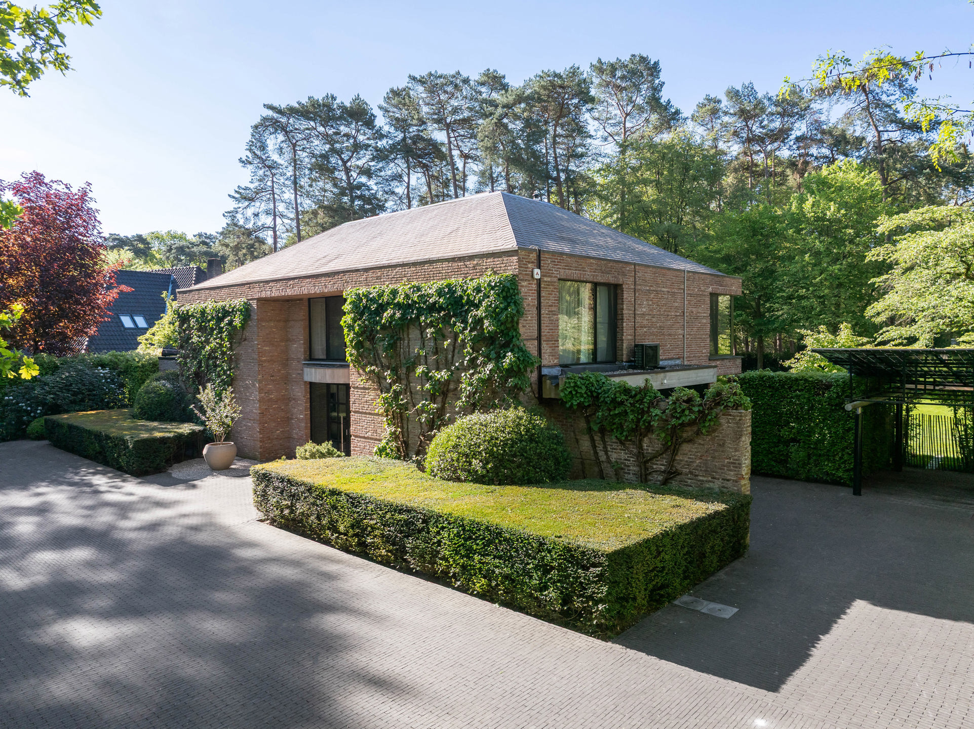 Architectenvilla met zwembad en ZW tuin in Hof Ter Linden - foto 2