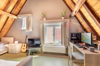 Deze bemeubelde studentenkamers bevinden zich in een kleinschalig studentengebouw bestaande uit 9 studentenkamers. De studentenwoning is héél...