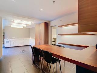 Are you looking for a strategic and ready-to-move location for your company? This spacious commercial property with office space of no less than...