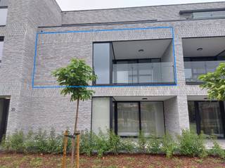 Vraag uw bezoek aan via info@optimusvastgoed.be!TE HUUR: zeer mooi appartement met  2 slaapkamers te Koersel-centrum!Dit appartement bevindt zich op...