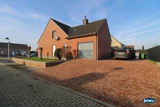 Op zoek naar een instapklare gezinswoning met veel ruimte en comfort? Deze vrijstaande woning in een doodlopende straat in het gezellige Kotem...
