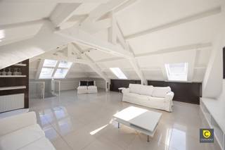 Uniek duplex appartement met zonnig terras in het Groen KwartierWonen in een stukje Antwerpse geschiedenis, midden in het levendige Groen Kwartier...