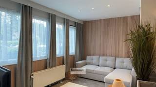 <p><span>Gemeubelde studio op het gelijkvloers gelegen in de aangename woonomgeving Mariaburg, vlakbij winkels, scholen en openbaar vervoer. </span></p><p><span> </span></p><p><span>Deze studio beschikt over een inkomhal met ingemaakte kast en vestiairekast, living voorzien van zetel en tv-meubel met tv, ingerichte open keuken met tafel en 2 stoelen, slaaphoek met bed en nachttafel en de badkamer is ingericht met douche, lavabomeubel en toilet.</span></p><p><span> </span></p><p><span>Beschikbaar 1 maart 2026.</span></p>