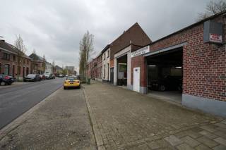 Functionele werkplaats/garage met uitstekende bereikbaarheid in WijnegemOp een strategische ligging in de Hippolyte Meeùsstraat in Wijnegem bevindt...