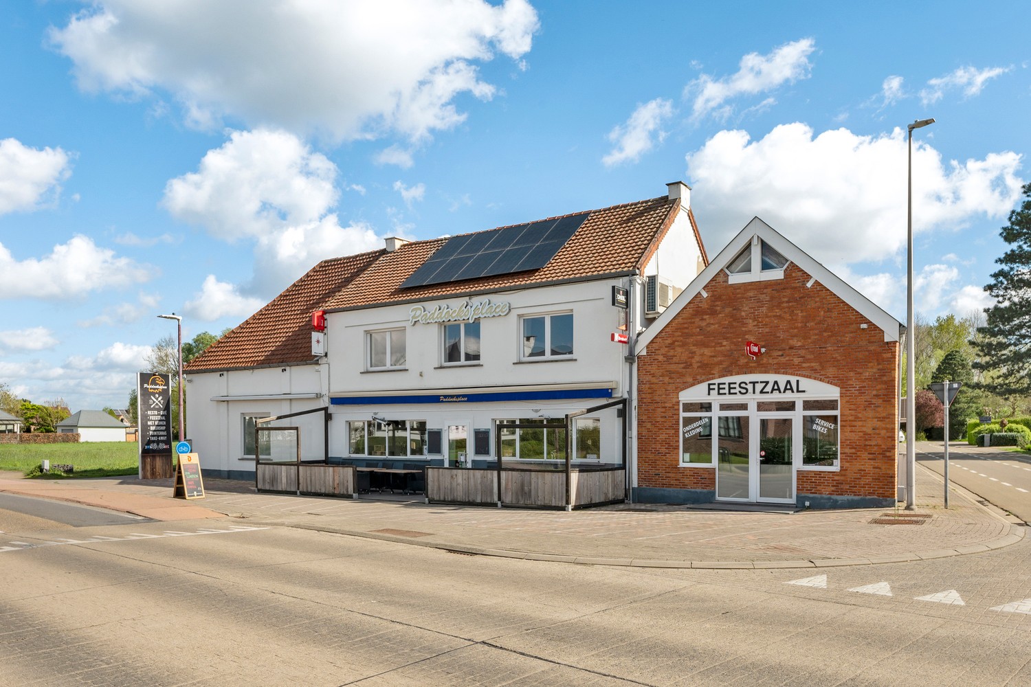 Handelspand met woonst en garage, centrumligging. - foto 3