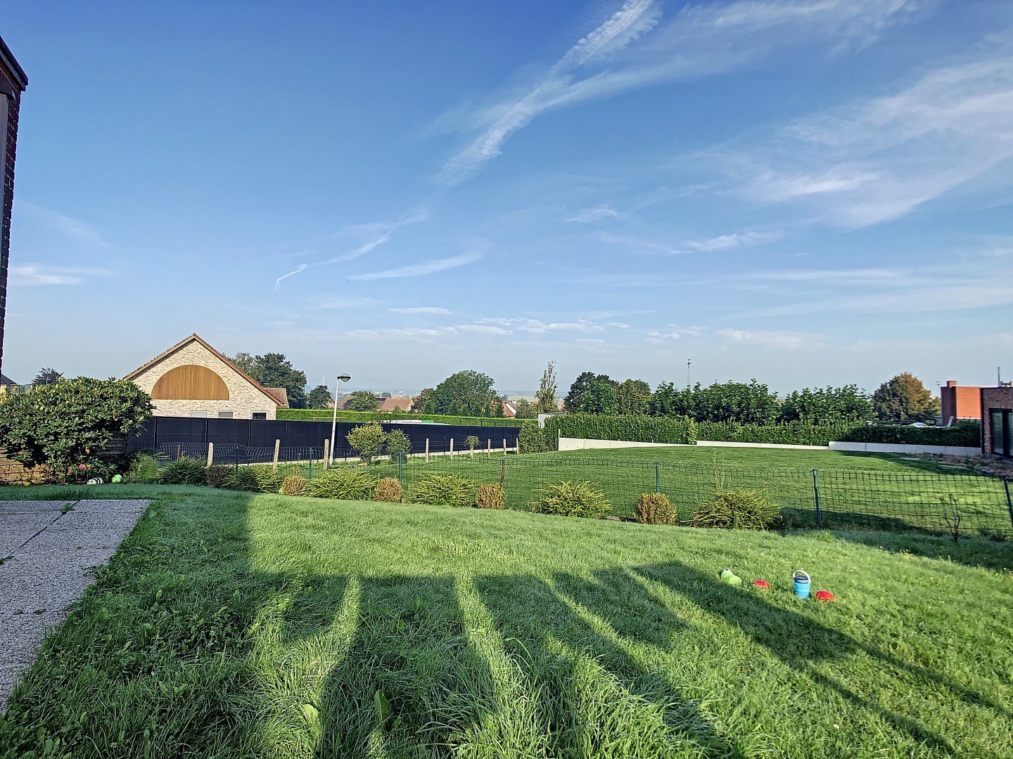 Rustig gelegen, alleenstaande woning met inpandige garage - foto 3