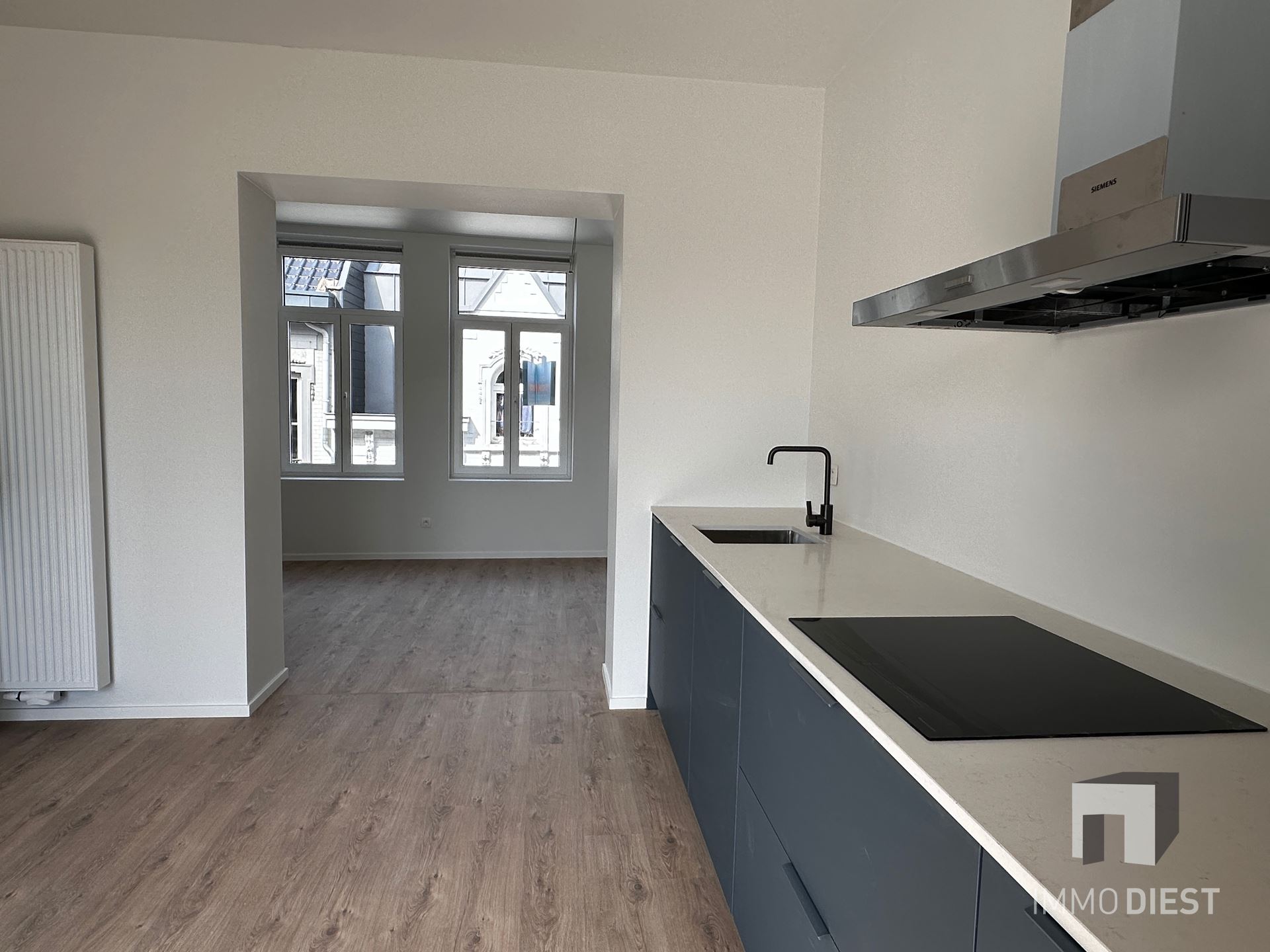 Knap appartement met terras en 2 slpks - centrum Diest - veel lichtinval - foto 4