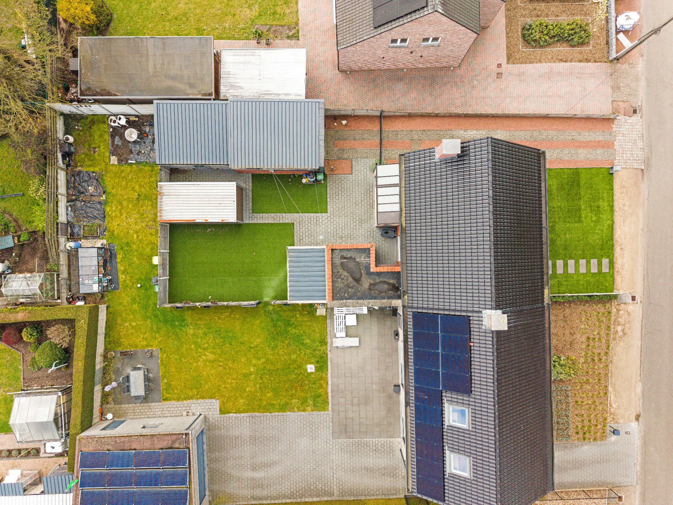 Goed onderhouden half open woning op rustige locatie! - foto 2