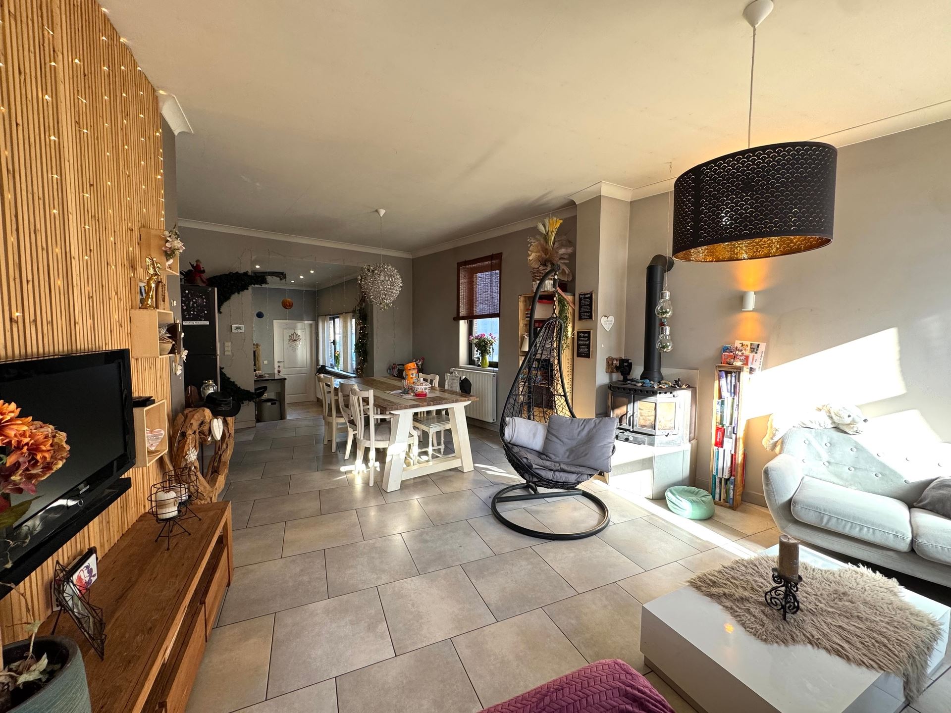 Instapklare halfopen woning met 3 (mogelijk 5) slaapkamers in Maasmechelen - foto 3