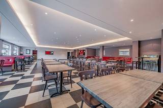 Uw project van leven en werk Turnkey wacht op u! Op de grens van Doornik en Saint-Amand biedt dit vastgoedcomplex een unieke kans om zich te...