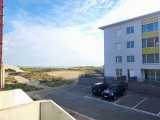 Spacieux appartement de 2 chambres avec vue sur la mer à vendre.Cet appartement lumineux bénéficie d'un emplacement calme à proximité du centre...