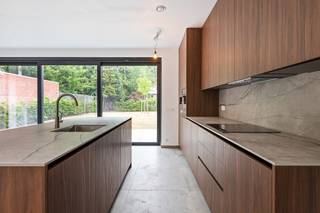 Halfopen nieuwbouwwoning met 3 à 4 SLPKS en grote tuin in Kapellen!Deze prachtige BEN-woning is rustig doch centraal gelegen in Kapellen. Echter is...