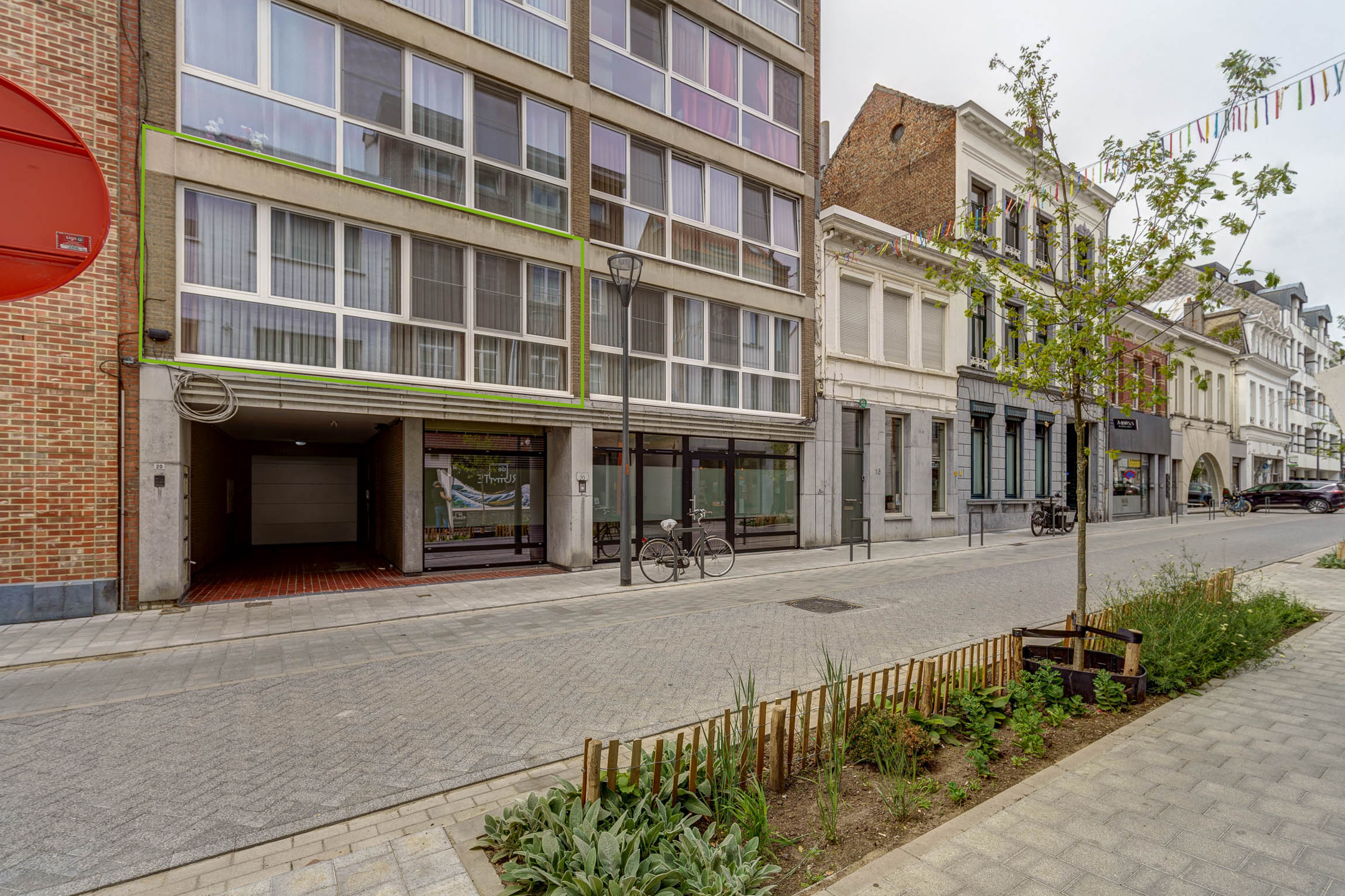 Te renoveren app met 3 Slpks in Turnhout inclusief garage - foto 1