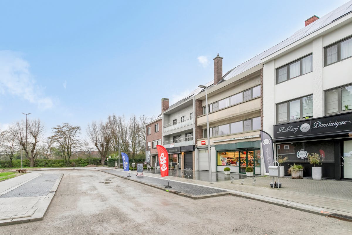Handelspand met duplex appartement te koop in Kortrijk - foto 2