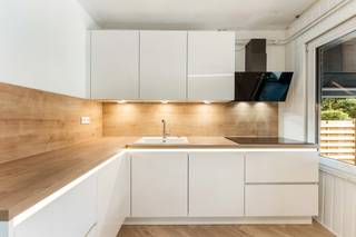 Welkom in de Eikendreef 7 in Leopoldsburg. Deze adembenemende woning is gelegen aan de rand van het bos in een prachtige groene omgeving. De...