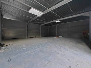 Nieuwe KMO-unit met een oppervlakte van 360 m². De nieuwe KMO-ontwikkeling 'PORTIS' bestaat uit 49 KMO-units met oppervlaktes tussen 164 m² en...