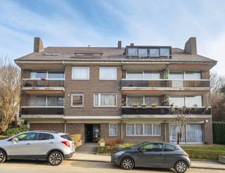 LAEKEN, quartier Pagodes, au 3ème étage d'un immeuble construit en 1979, charmant duplex de ± 140m² habitables avec terrrasse.Au 3ème étage : *...