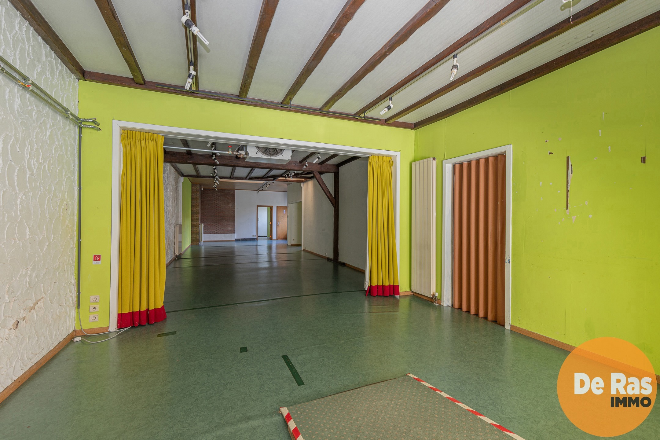 MERE -  Multifunctioneel pand met commerciële ligging - foto 5